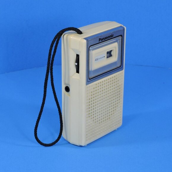 Vintage Panasonic Model R-1019 AM Transistor Radio Tested Working - Picture 2 of 8
